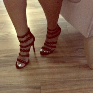 Worn once to a wedding super cute.